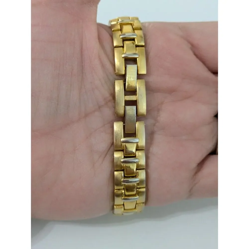 GII Gold Tone Quartz Ladies Watch Stainless Steel 8208 100ft‎ Water Resistant